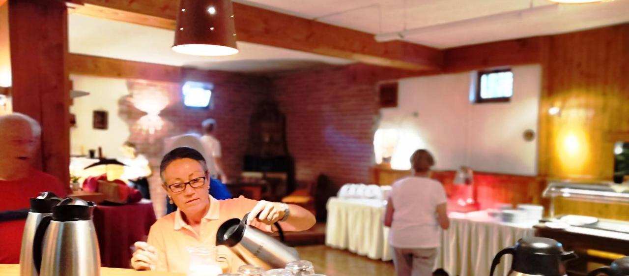 Hotel Ludmila Mělník Buitenkant foto